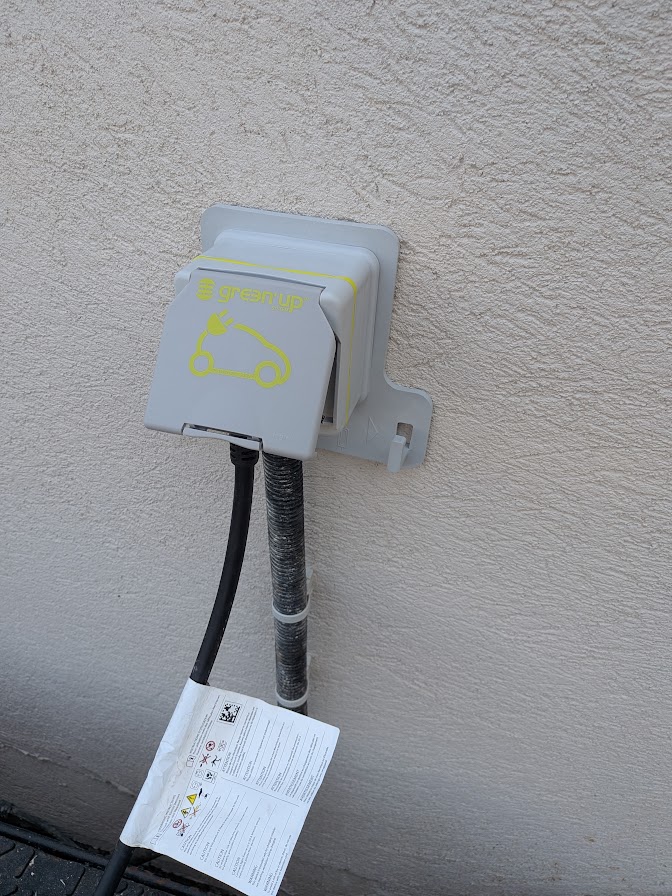 Prise renforcée pour véhicule électrique